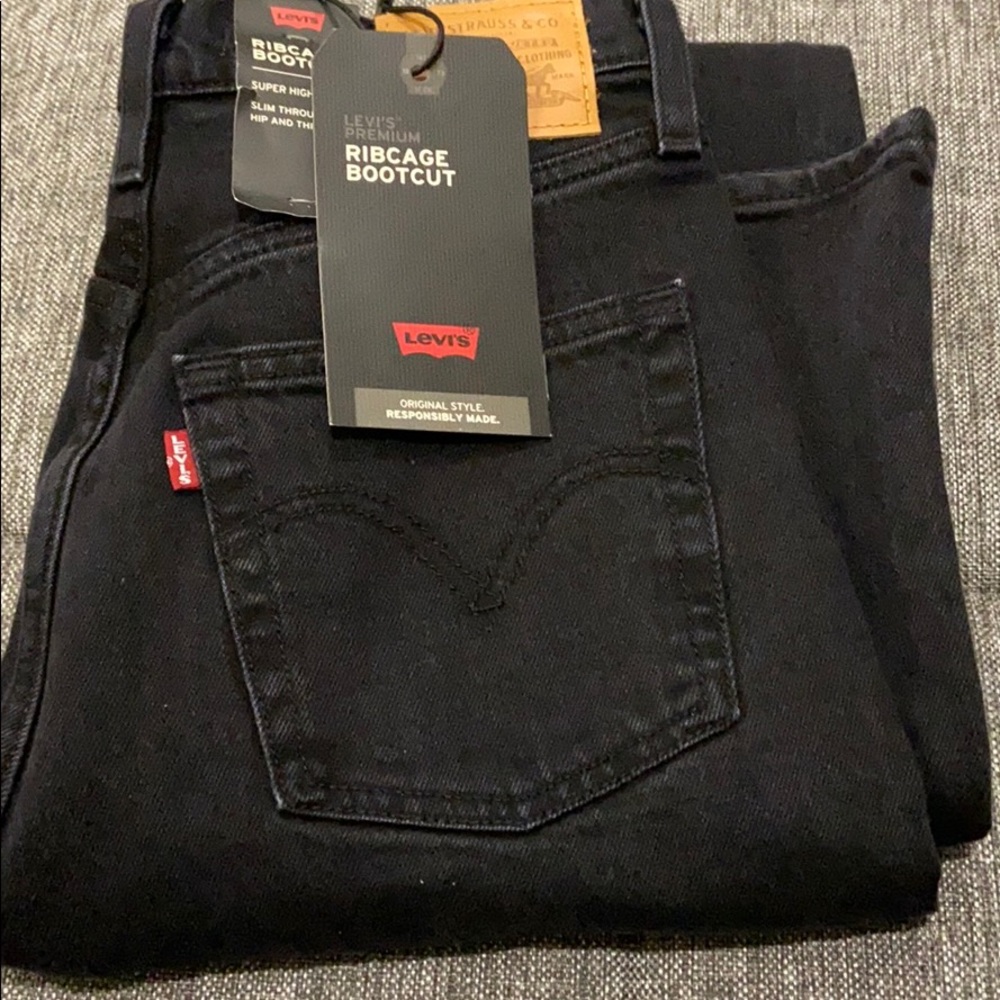 Levi's® Premium RIBCAGE BOOTCUT WOMEN'S JEANS - Picture 10 of 15
